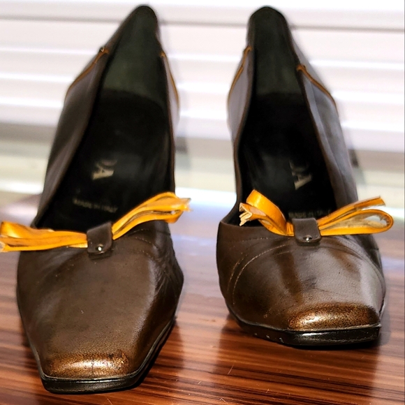 Prada Heels Super cute 💕 - Picture 2 of 9